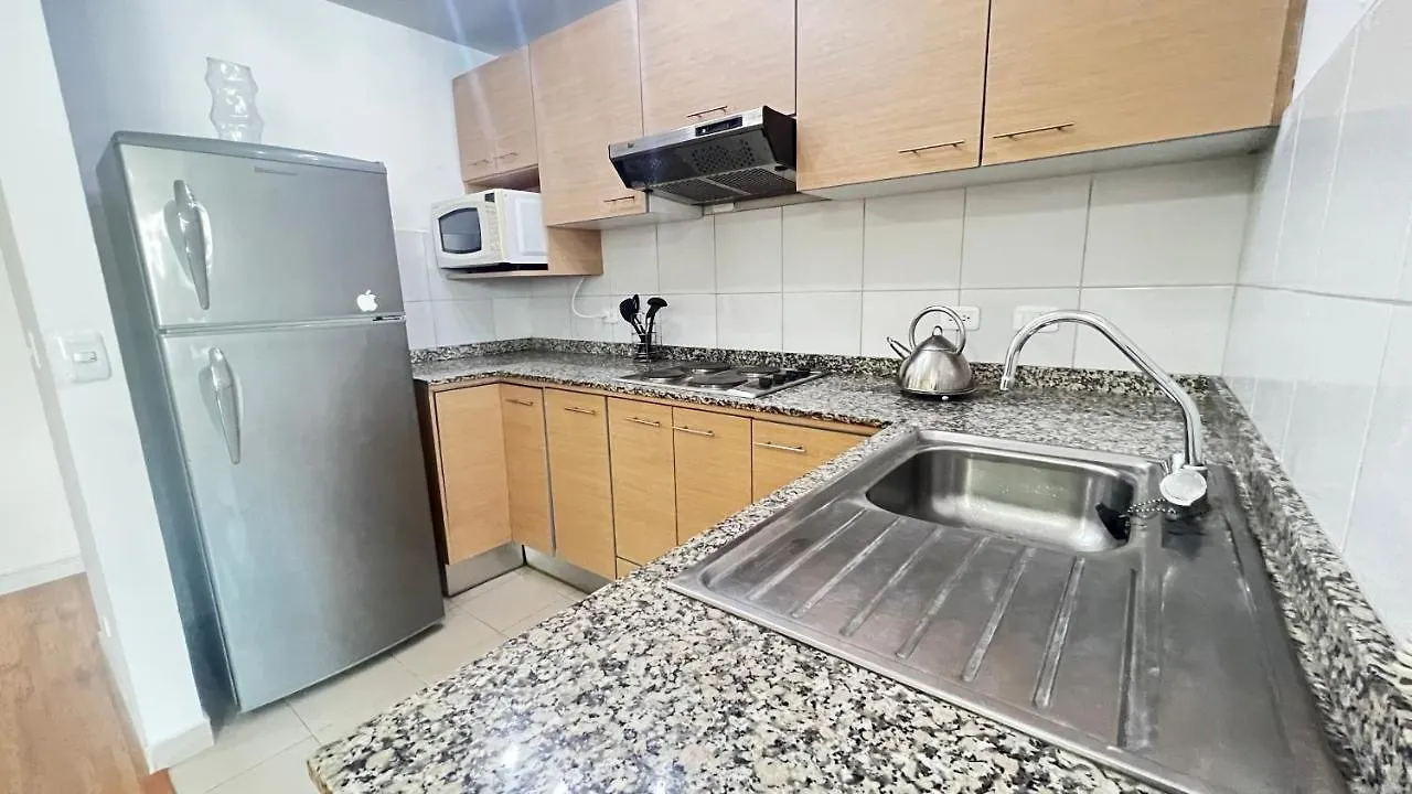 Lägenhet Departamento Lujo 2 Habitaciones, Sobre La Republica De El Salvador Y Portugal, Plaza Kendo. Quito Ecuador